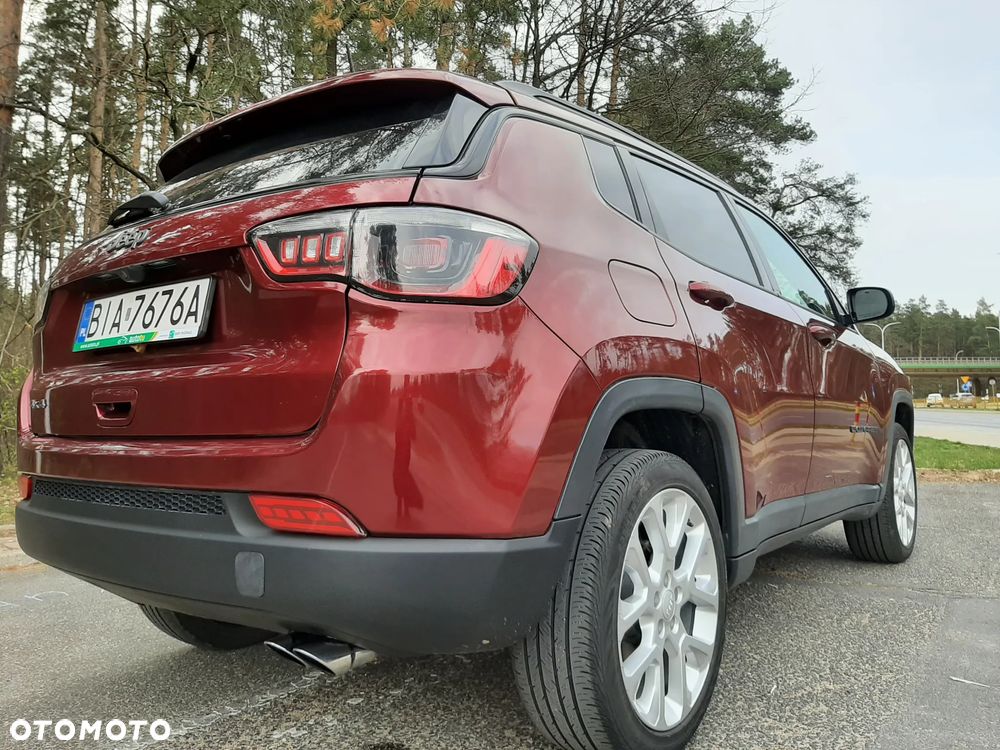 Jeep Compass - 32