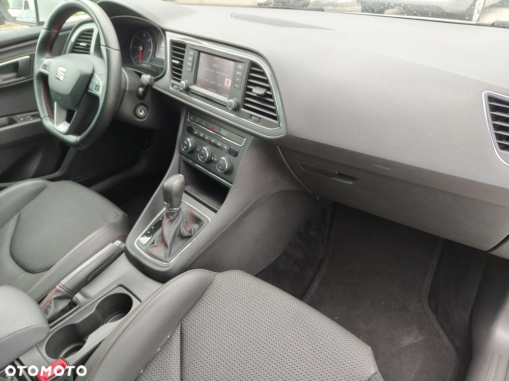 Seat Leon 2.0 TDI DPF Ecomotive DSG FR - 25