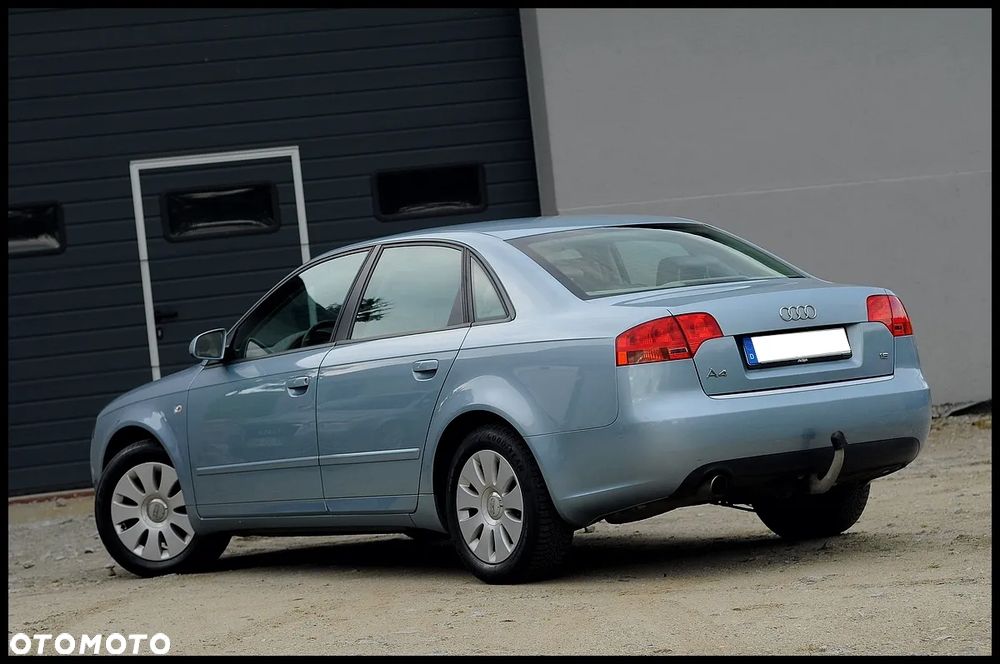 Audi A4 Limousine - 18