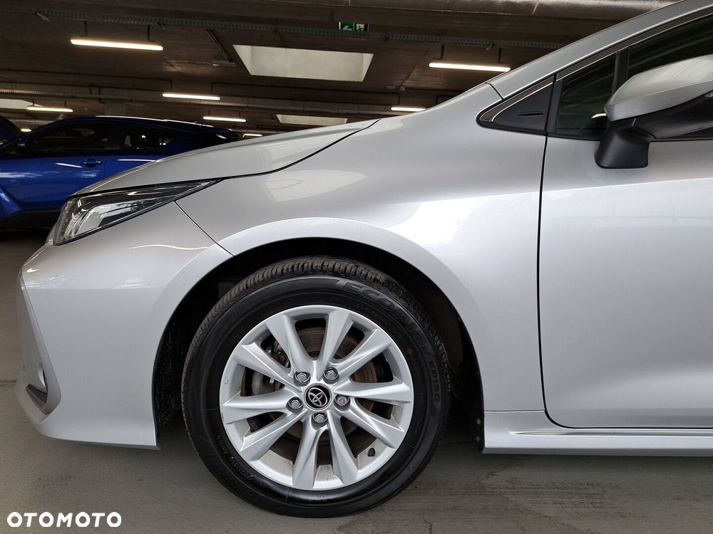 Toyota Corolla 1.8 Hybrid Comfort - 38