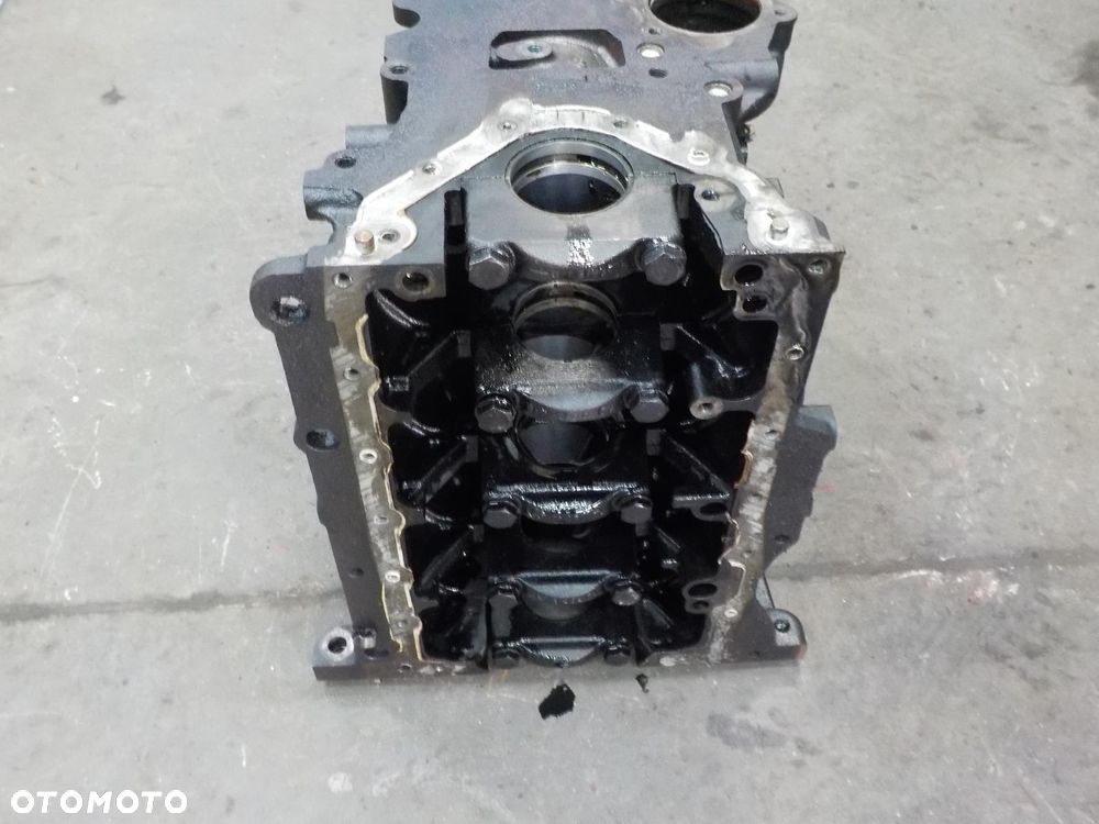 VW T5 1.9 TDI SILNIK BRS BRR BLOK DÓŁ SILNIKA - 6