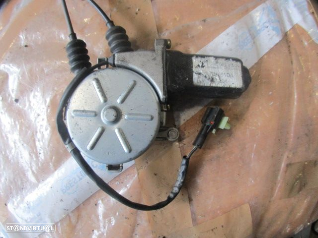 Elevador Com Motor ELEVCM382 KIA SPORTAGE 2000 5P TD KIA SPORTAGE 2000 2.0TCI 85CV 5P VERDE TD - 3