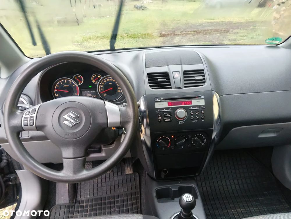 Suzuki SX4 - 9