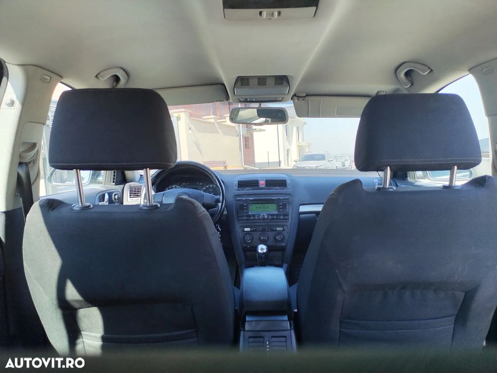 Skoda Octavia 2.0 TDI DPF Ambiente - 2