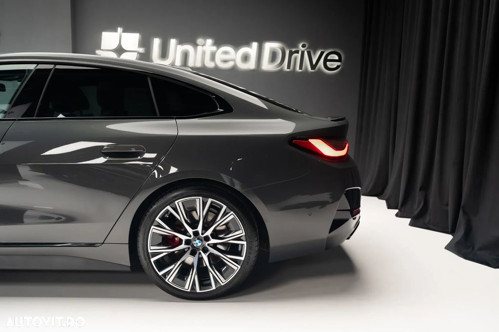 BMW M4 M440i xDrive Gran Coupe - 12