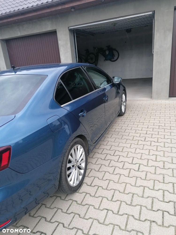 Volkswagen Jetta - 10