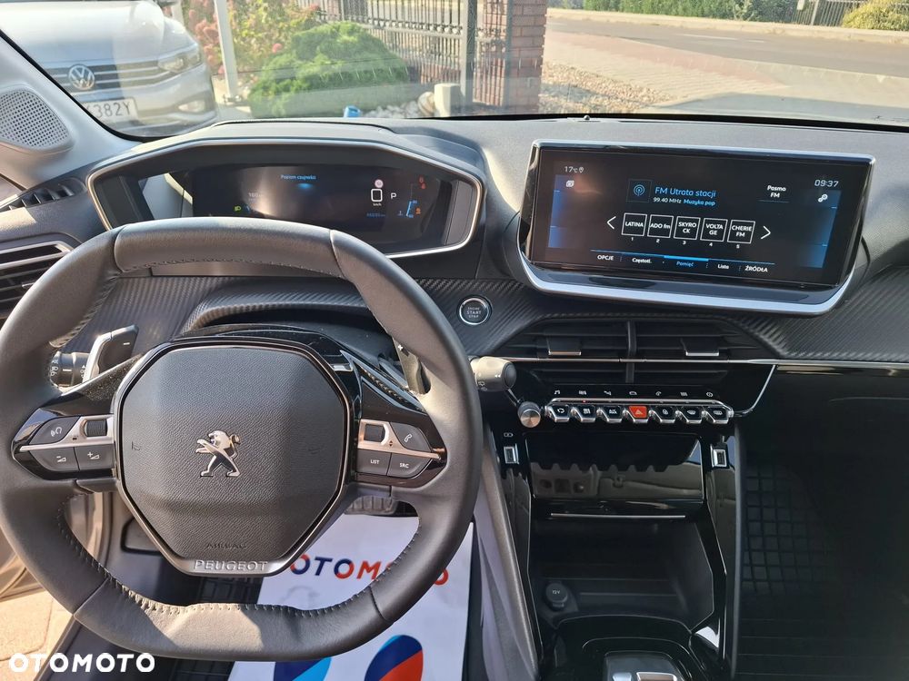 Peugeot 208 PureTech 100 EAT8 Allure Pack - 17