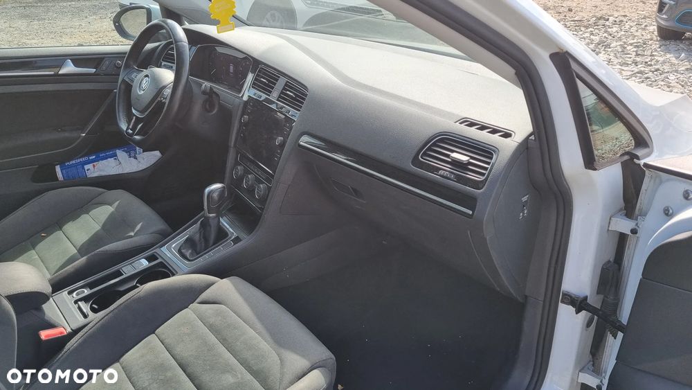Volkswagen Golf 2.0 TDI (BlueMotion Technology) DSG Comfortline - 18