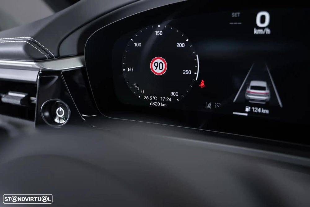 Porsche Macan Electric - 27