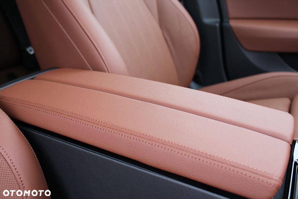 Skoda Superb 2.0 TDI SCR 4x4 L&K DSG - 16