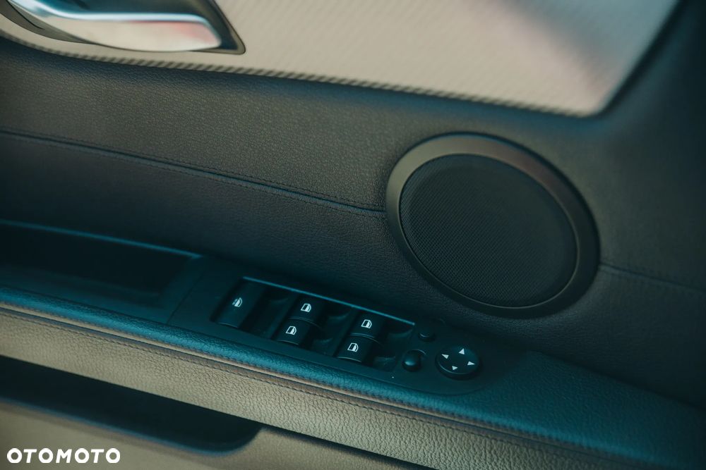 BMW Z4 sDrive35is - 13
