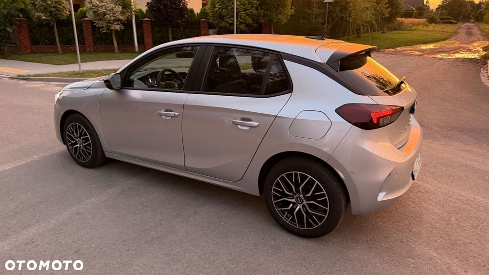 Opel Corsa 1.2 T Edition S&S - 8