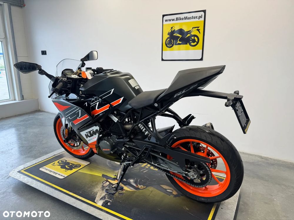 KTM RC 125 - 6