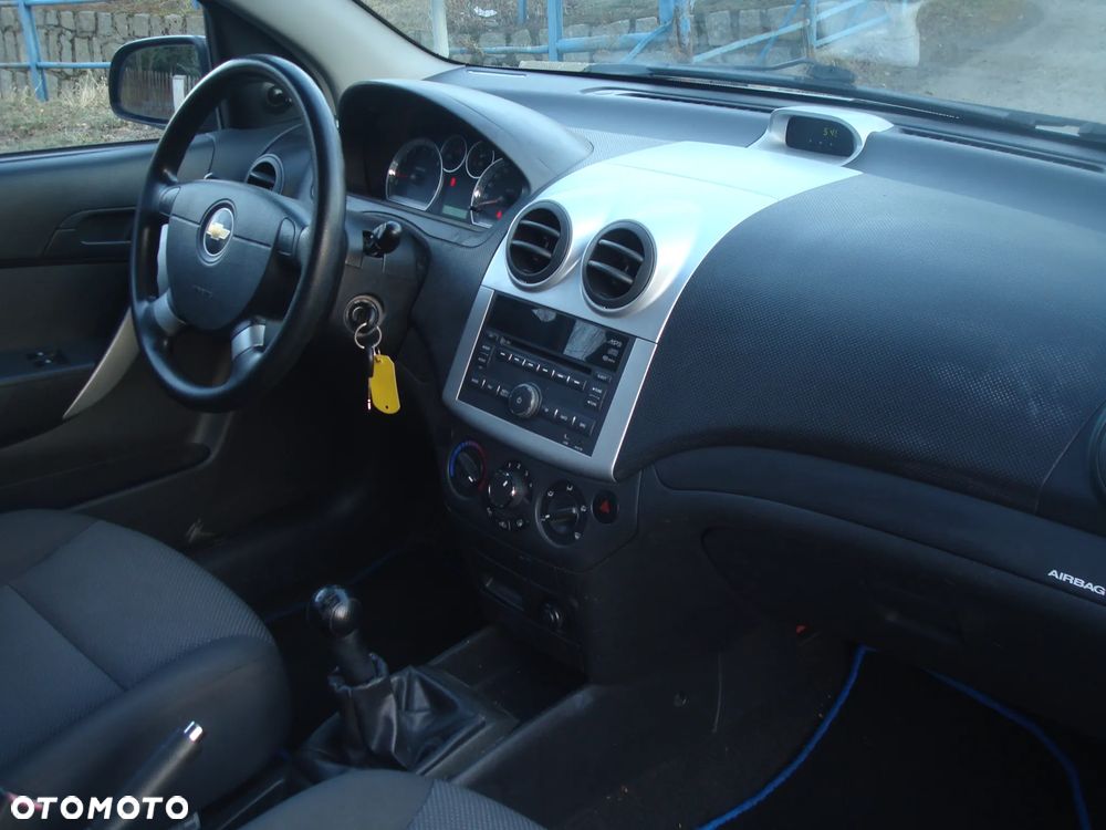Chevrolet Aveo 1.2 Plus - 26