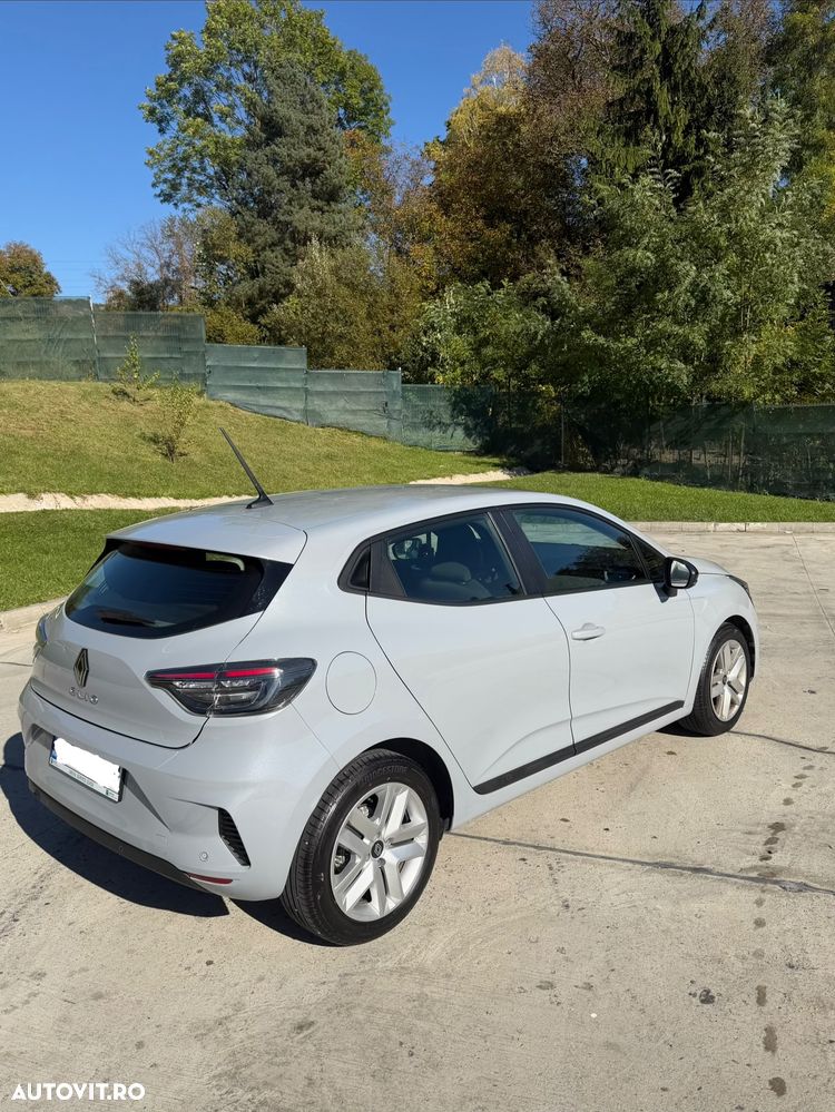 Renault Clio 2024 photo 2