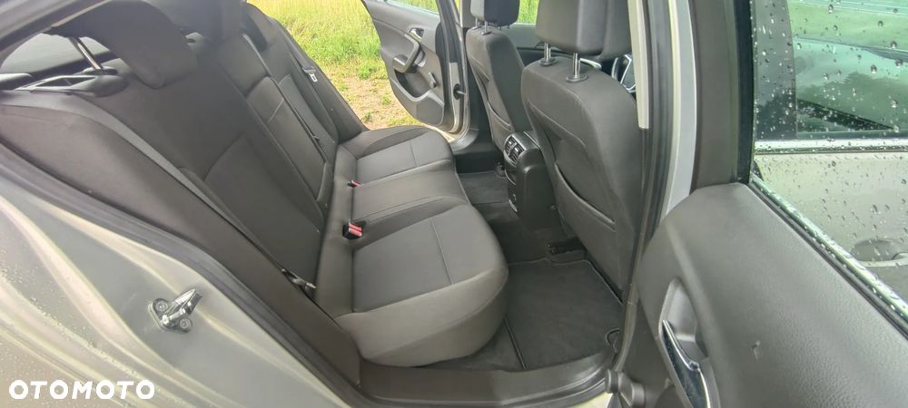 Opel Insignia 1.8 Sport - 27