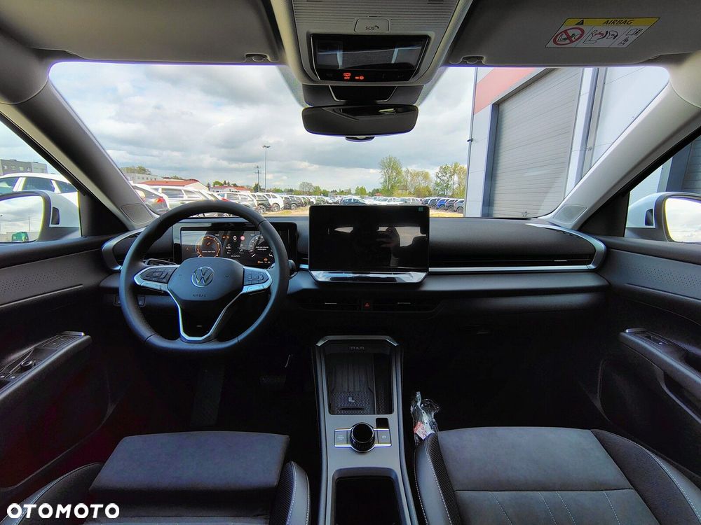 Volkswagen T-Roc - 29
