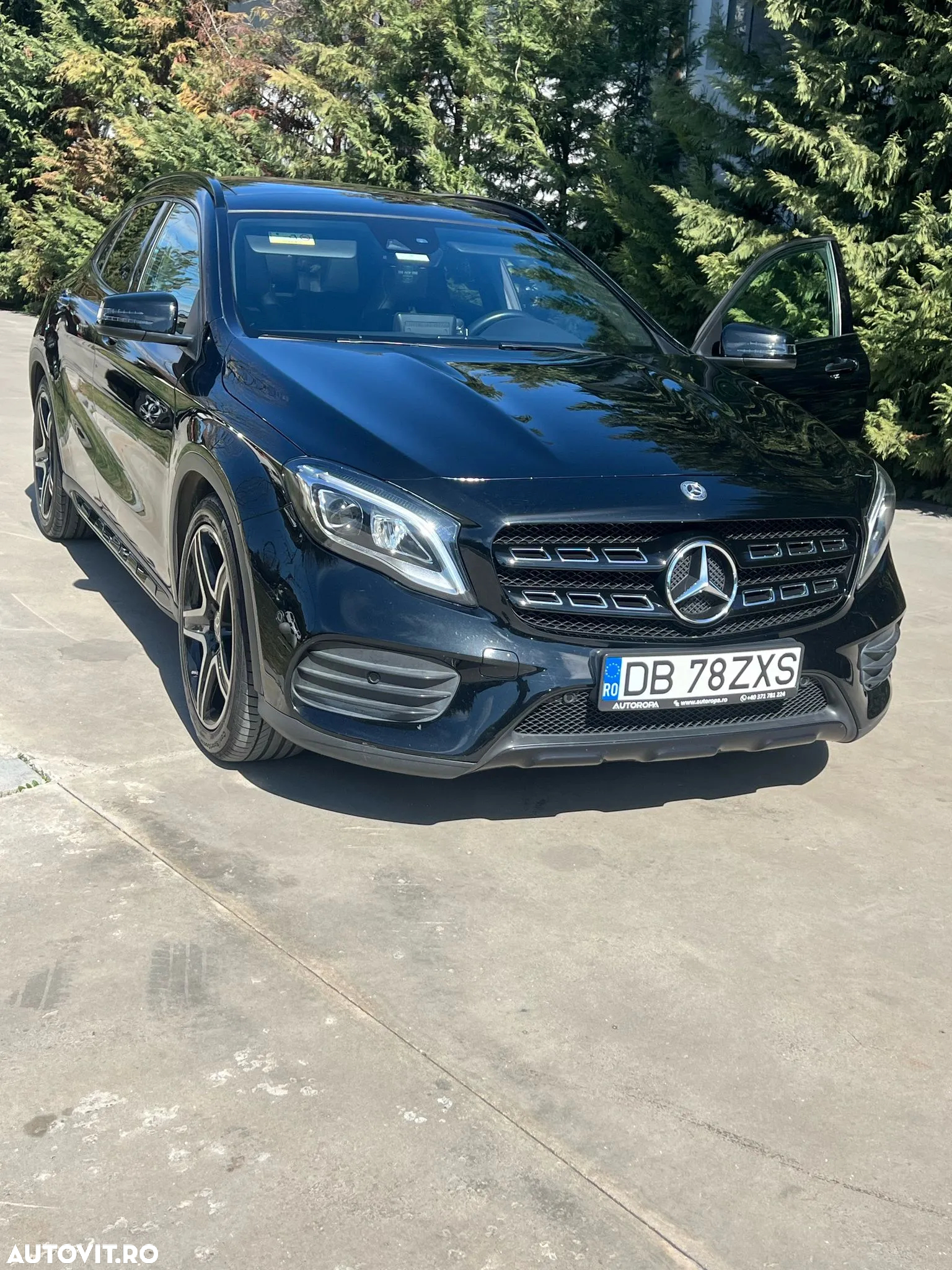 Mercedes-Benz GLA - 11