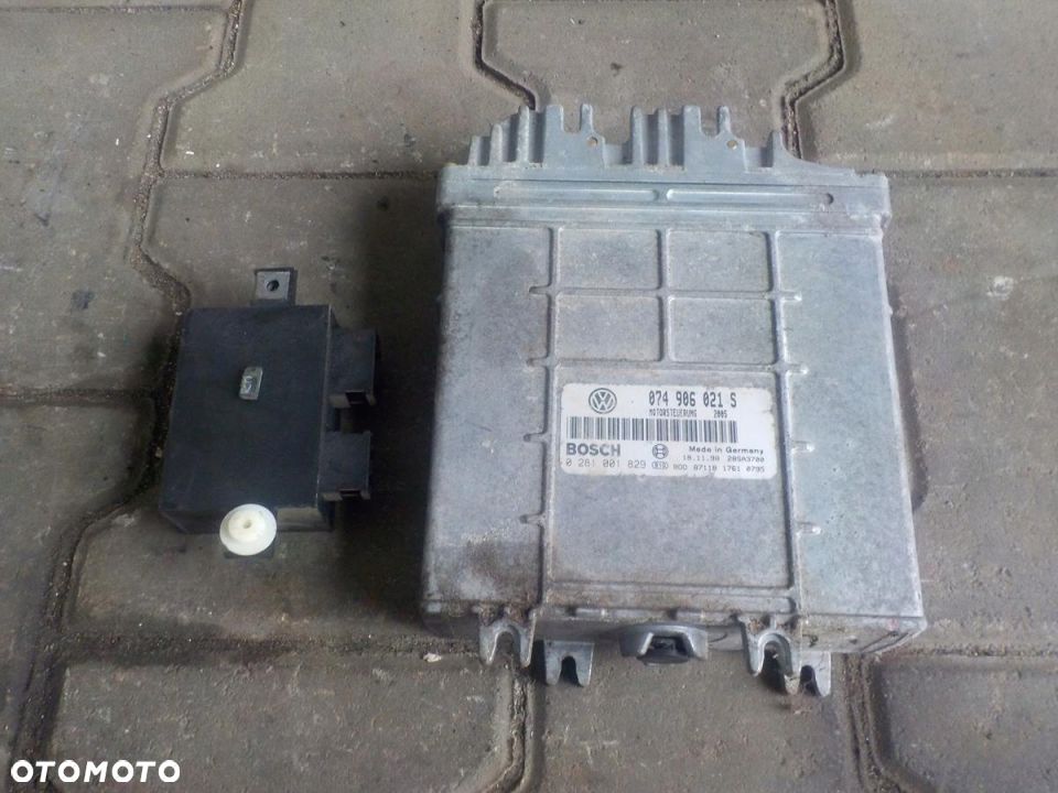 VW T4 2.5 TDI 88KM KOMPUTER STEROWNIK 074906021S - 1