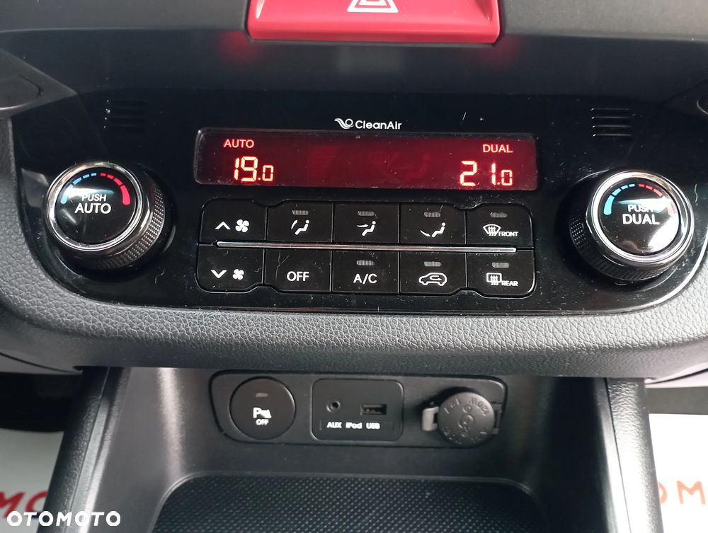 Kia Sportage 2.0 CVVT 2WD Attract - 17