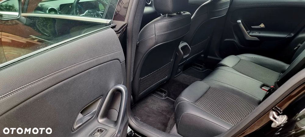 Mercedes-Benz CLA 220 d Progressive 8G-DCT - 20