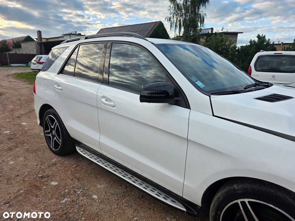 Mercedes-Benz GLE 350 d 4Matic 9G-TRONIC AMG Line - 10
