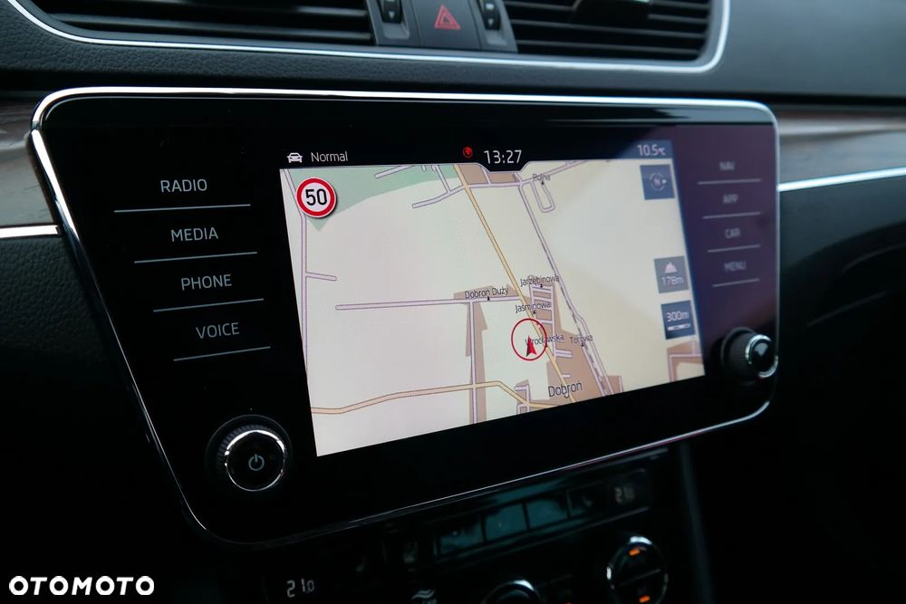 Skoda Superb 2.0 TDI SCR 4x4 Scout DSG - 24