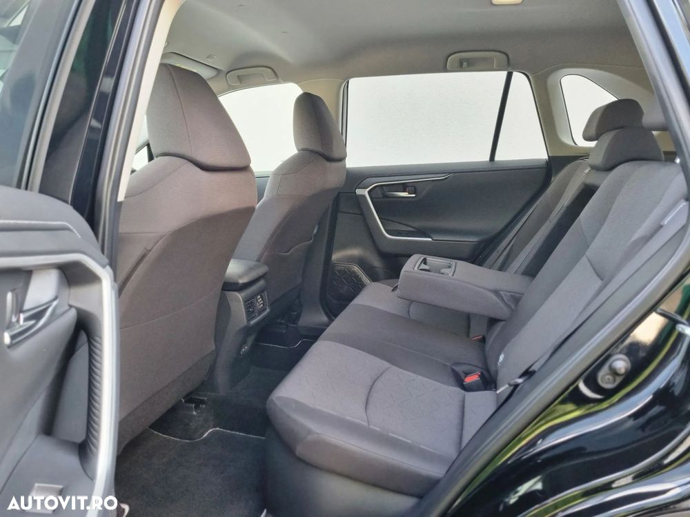 Toyota RAV4 - 12