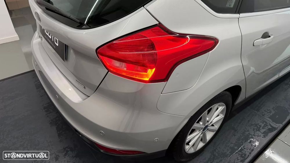 Ford Focus 1.0 EcoBoost Titanium - 11