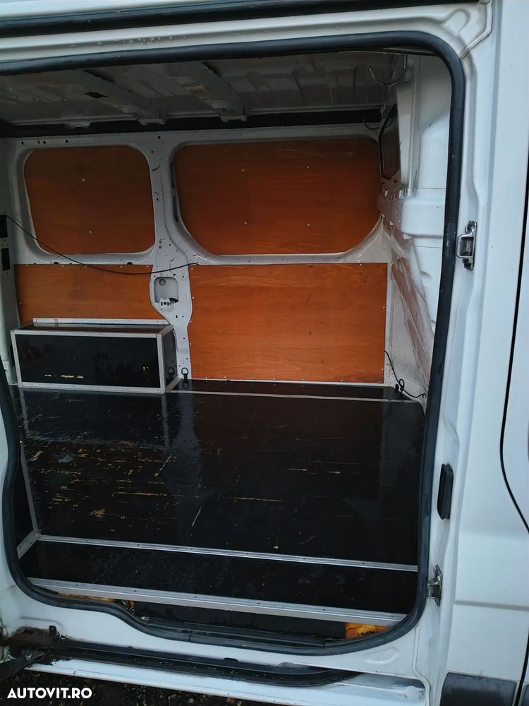 Opel Vivaro - 20