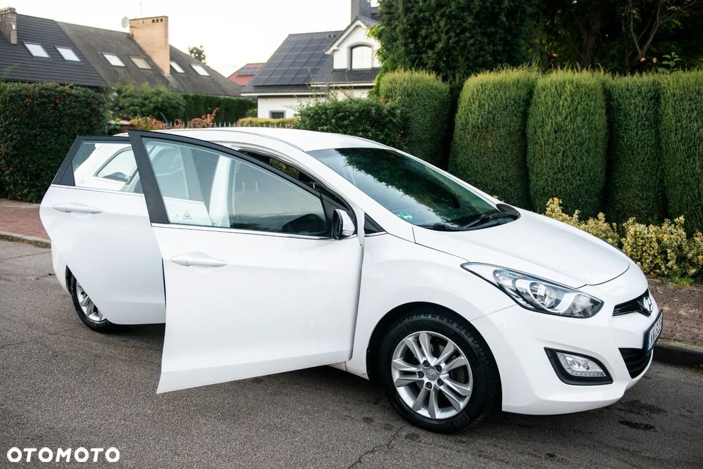 Hyundai i30 i30cw 1.6 Fifa World Cup Edition - 7