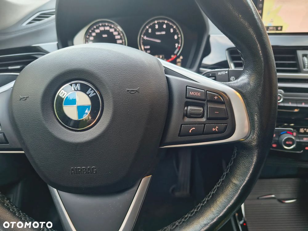 BMW X1 sDrive18i xLine - 12