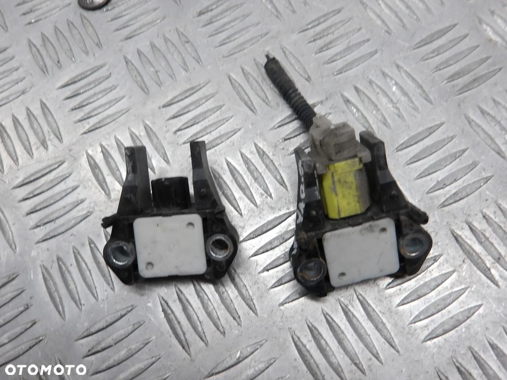 TOYOTA YARIS II 05-09 HB 5D CZUJNIK UDERZENIOWY 89173-0D020 - 3