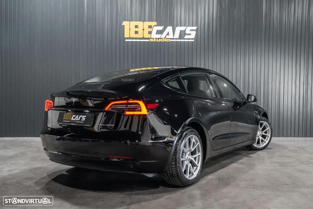 Tesla Model 3 Long-Range Dual Motor AWD - 39