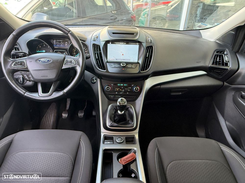 Ford Kuga 1.5 TDCi Titanium - 32