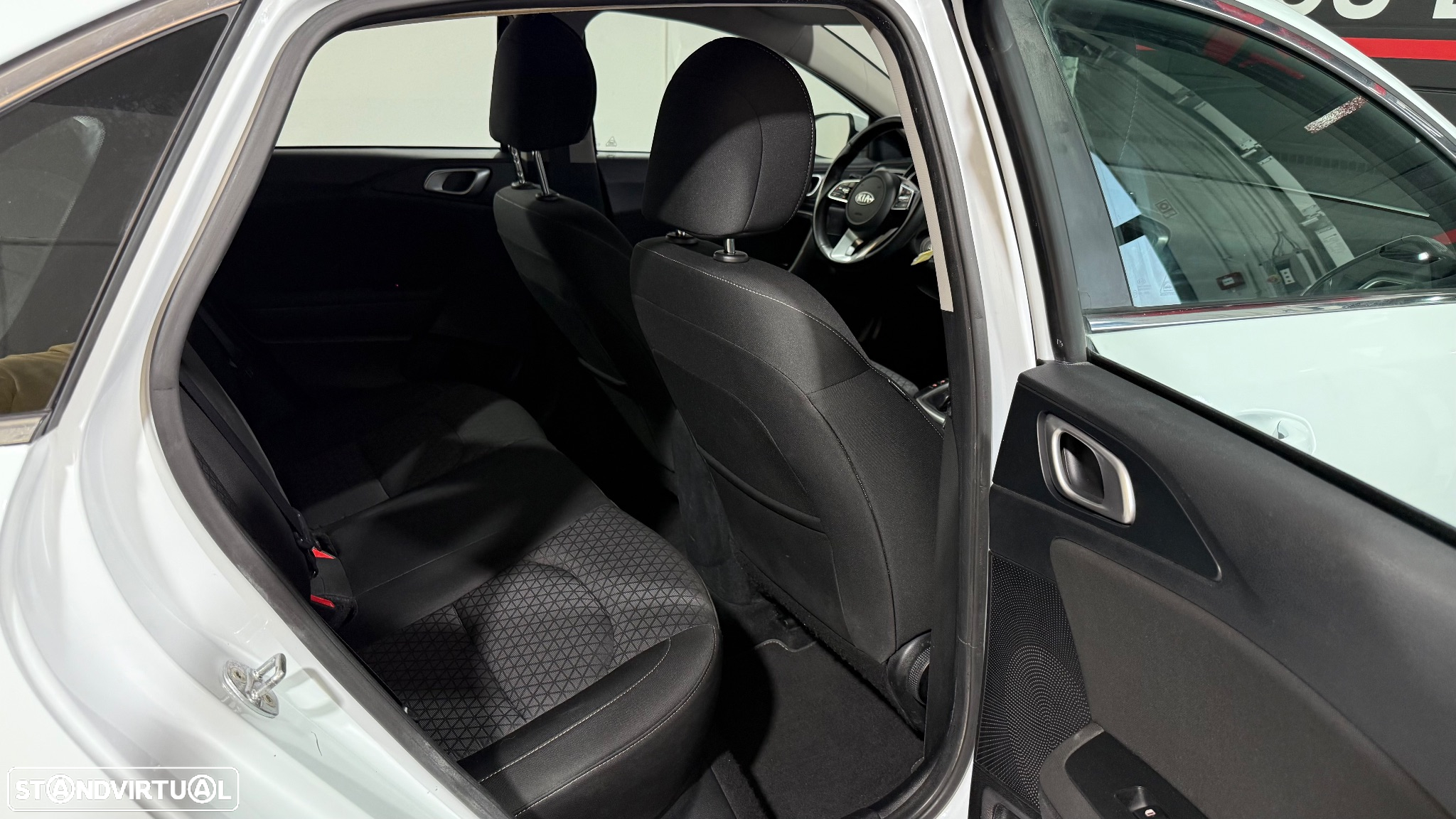 Kia Ceed 1.0 T-GDI Urban - 12