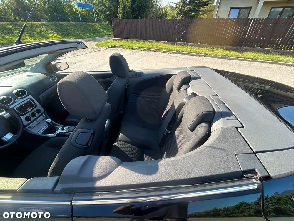 Ford Focus 2.0 16V Sport - 19