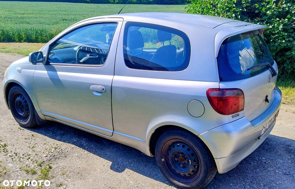 Toyota Yaris - 4