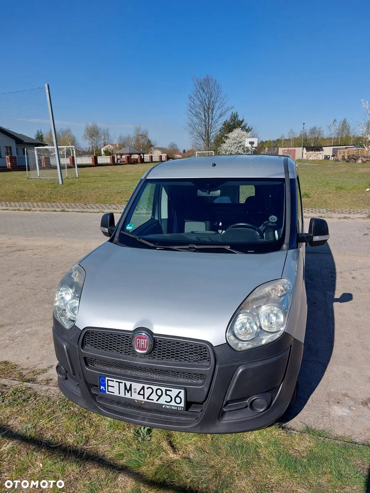 Fiat Doblo 2012 photo 2