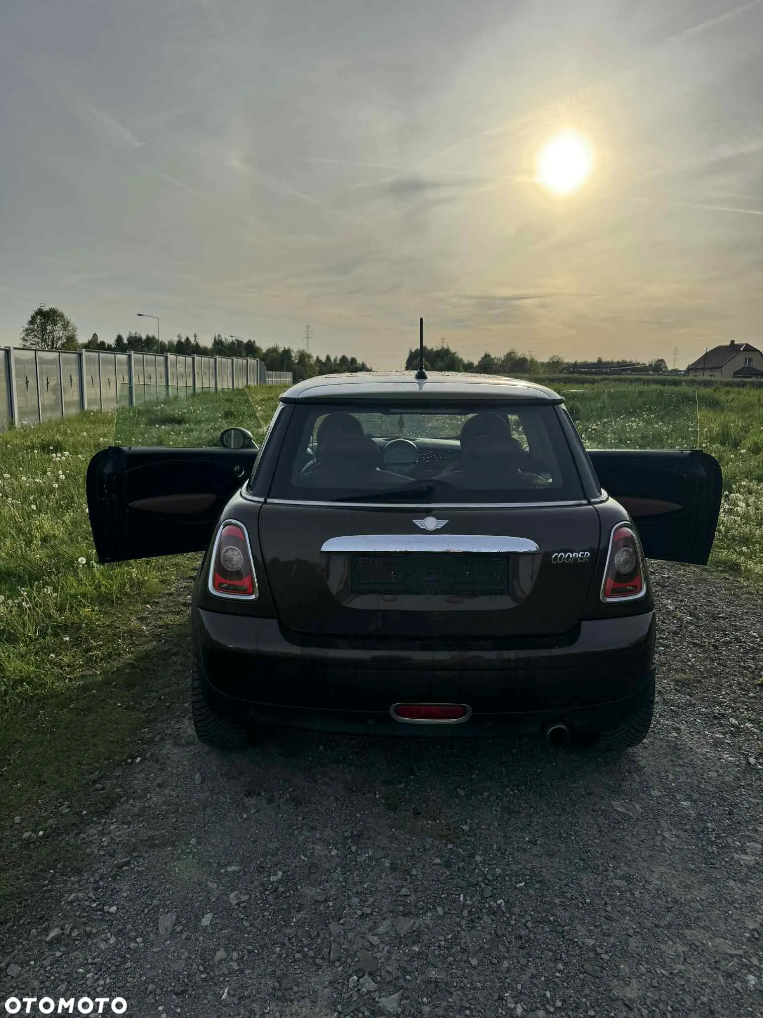 MINI Cooper 50 Mayfair - 8