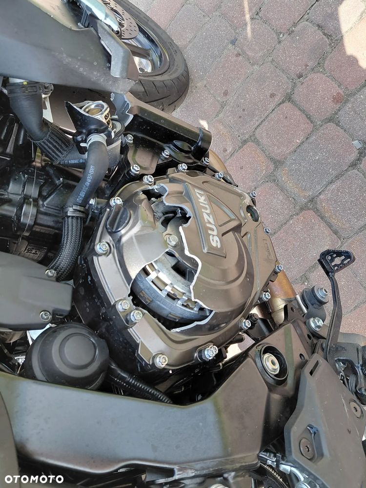 Suzuki DL - 17