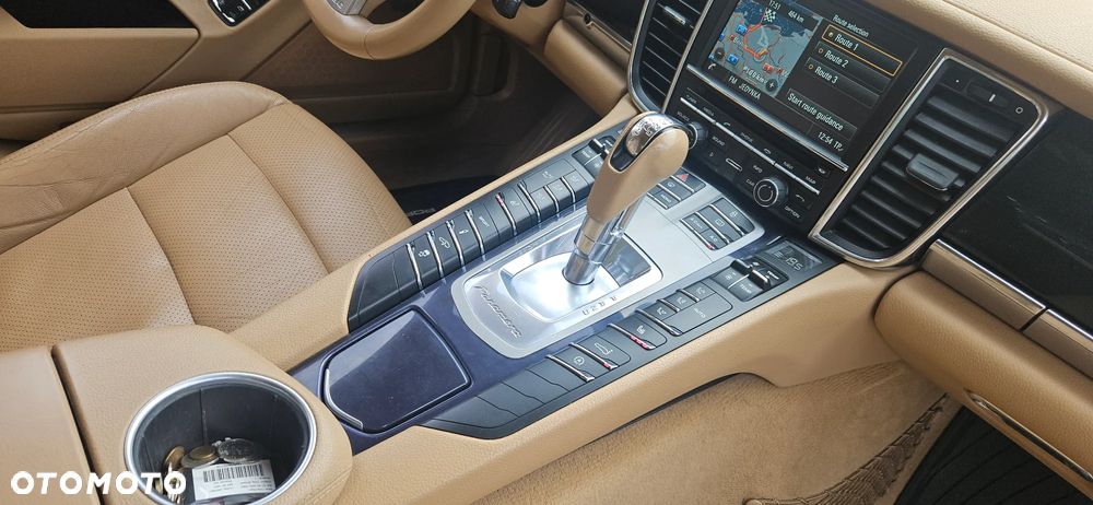 Porsche Panamera Diesel Platinum Edition - 36
