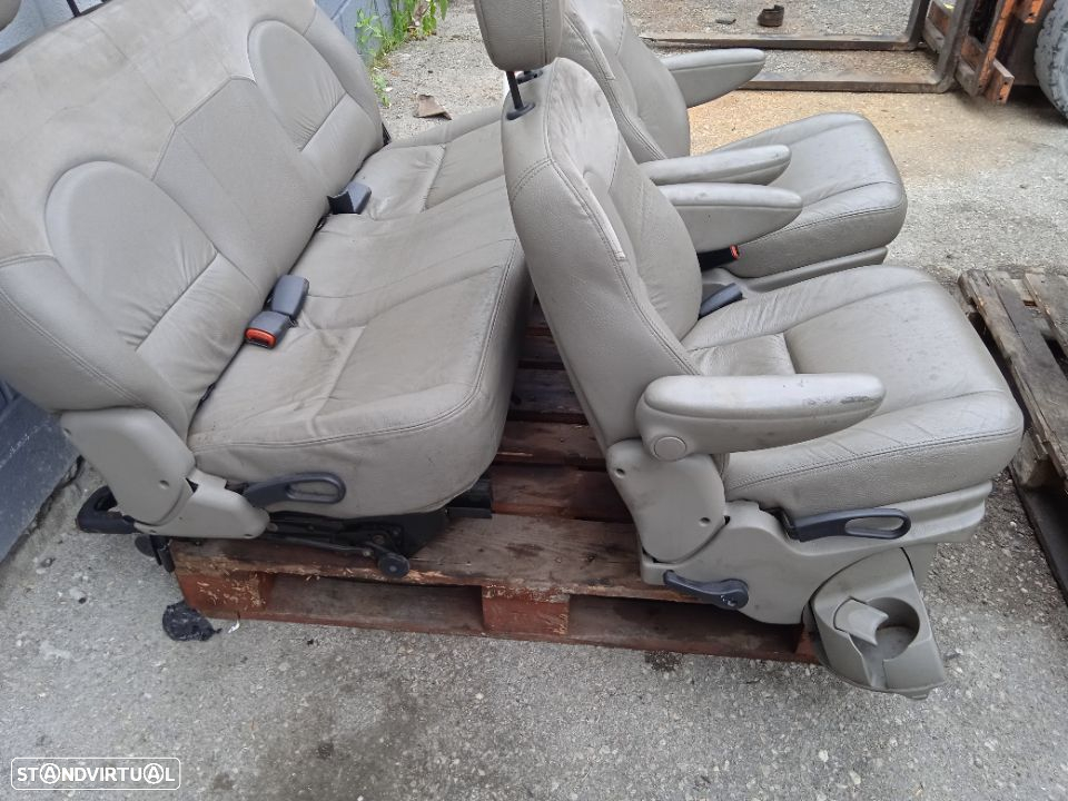 Bancos Chrysler Voyager - 10