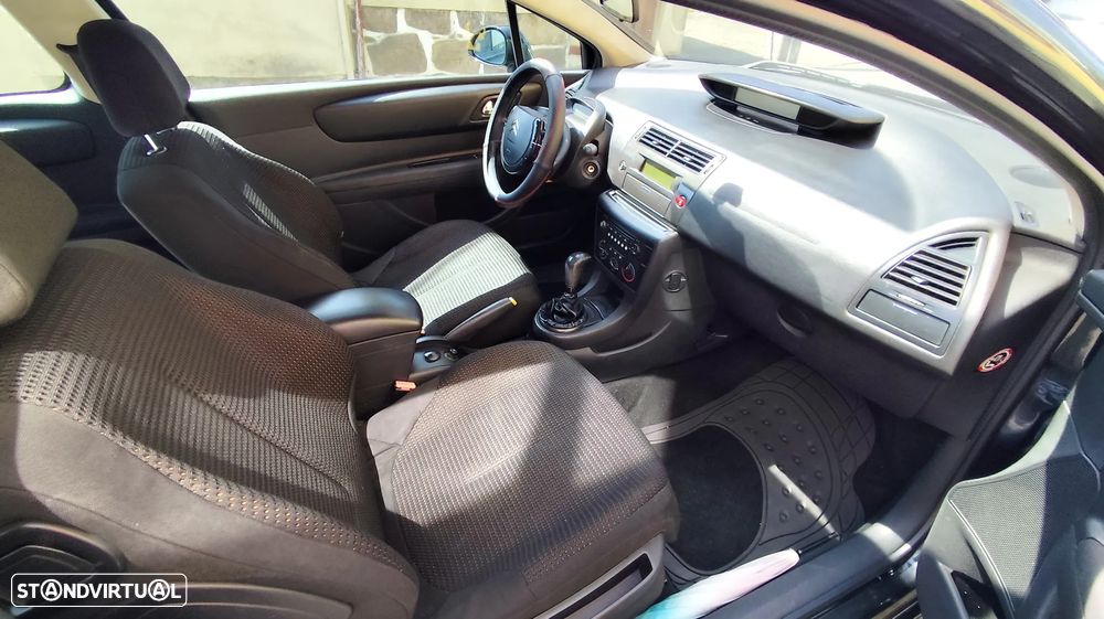 Citroën C4 1.6 HDi 110 VTR - 9