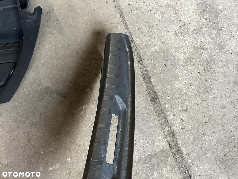osłona pasa tylnego bagażnika Peugeot 308 II T9 - 4