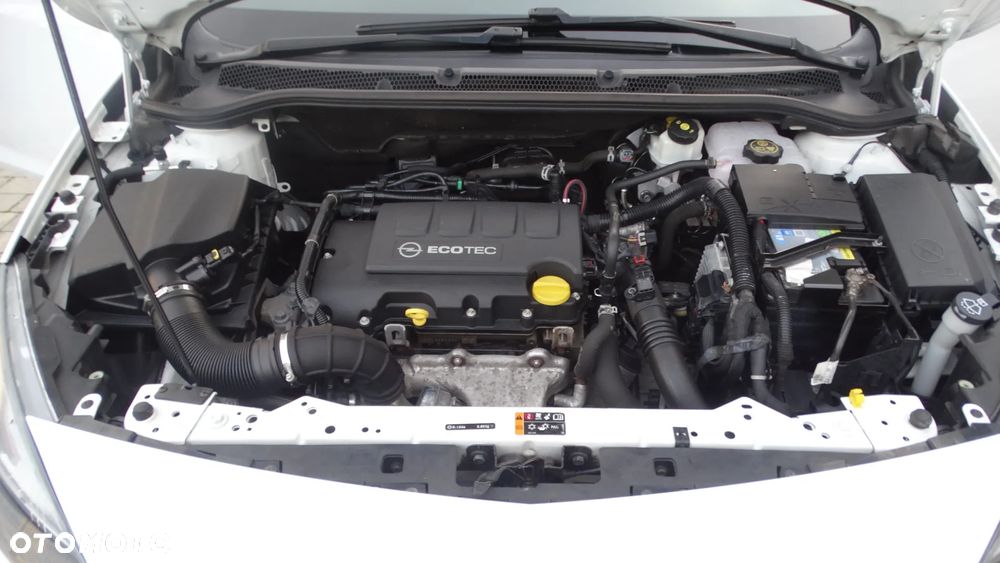 Opel Astra 1.4 Turbo Design Edition - 30