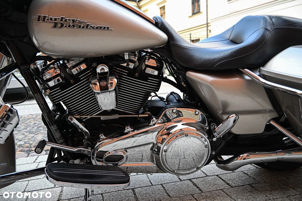 Harley-Davidson Touring Street Glide - 9