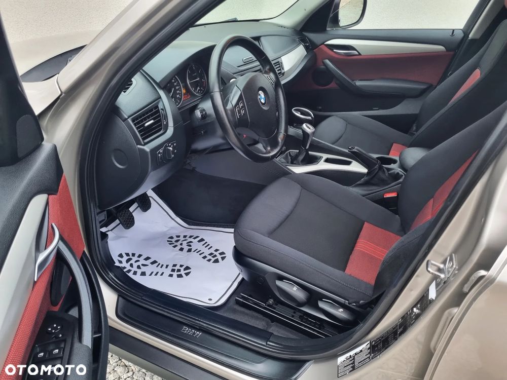 BMW X1 xDrive18d Sport Line - 8