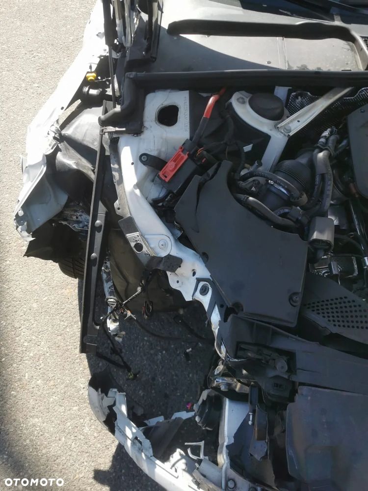 Audi A4 Avant 2.0 TDI S tronic quattro design - 8