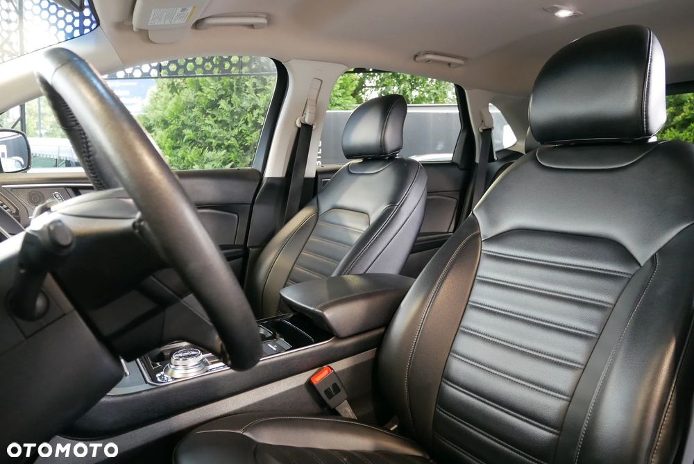 Ford Edge - 12